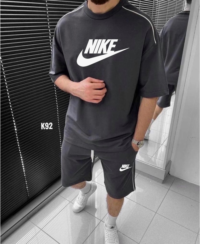 Спортивный костюм 22993687