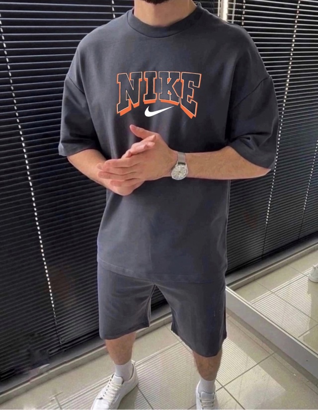 Спортивный костюм 22993795