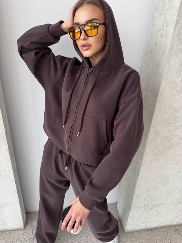 Спортивный костюм 22993829