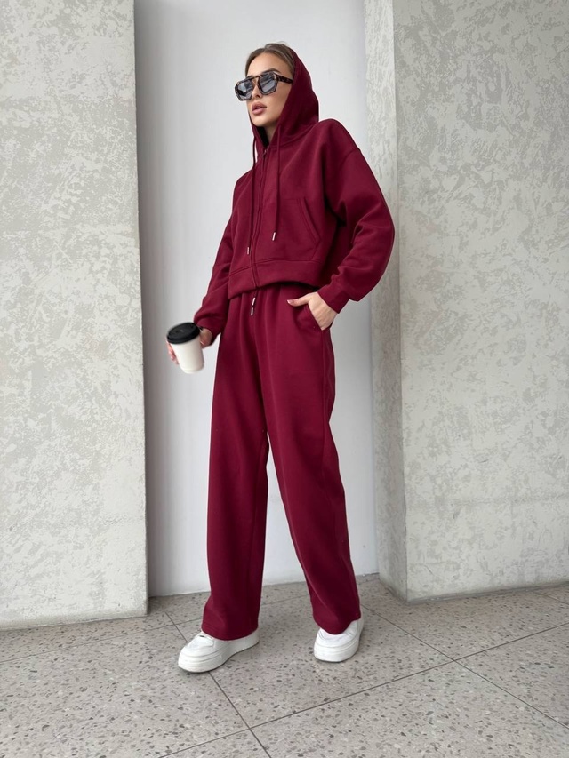 Спортивный костюм 22993830