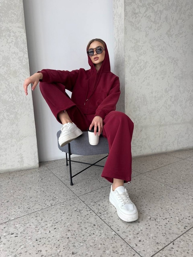 Спортивный костюм 22993830