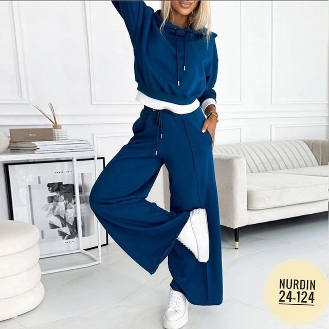 Спортивный костюм 22995599