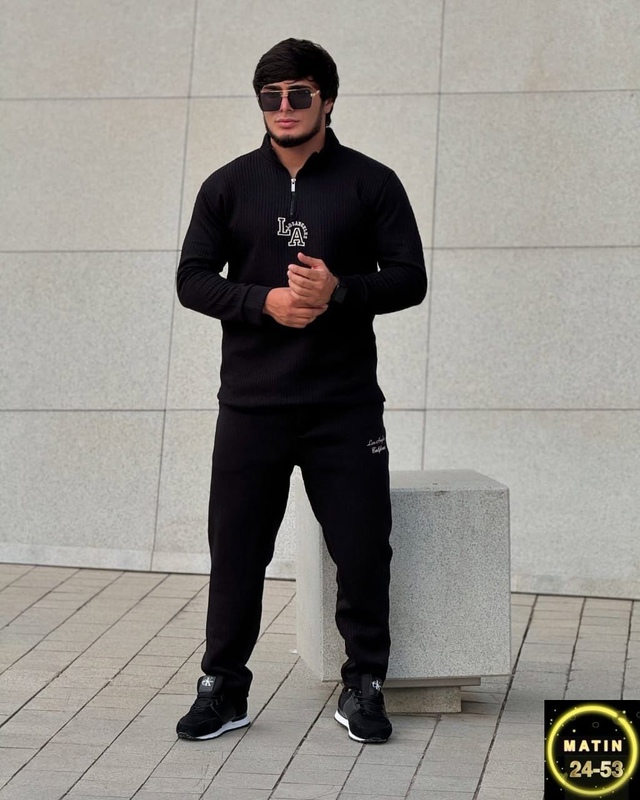 Спортивный костюм 22997926