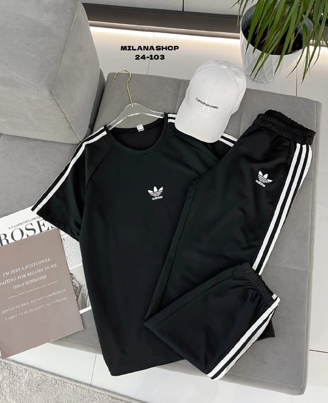 Спортивный костюм 22997268