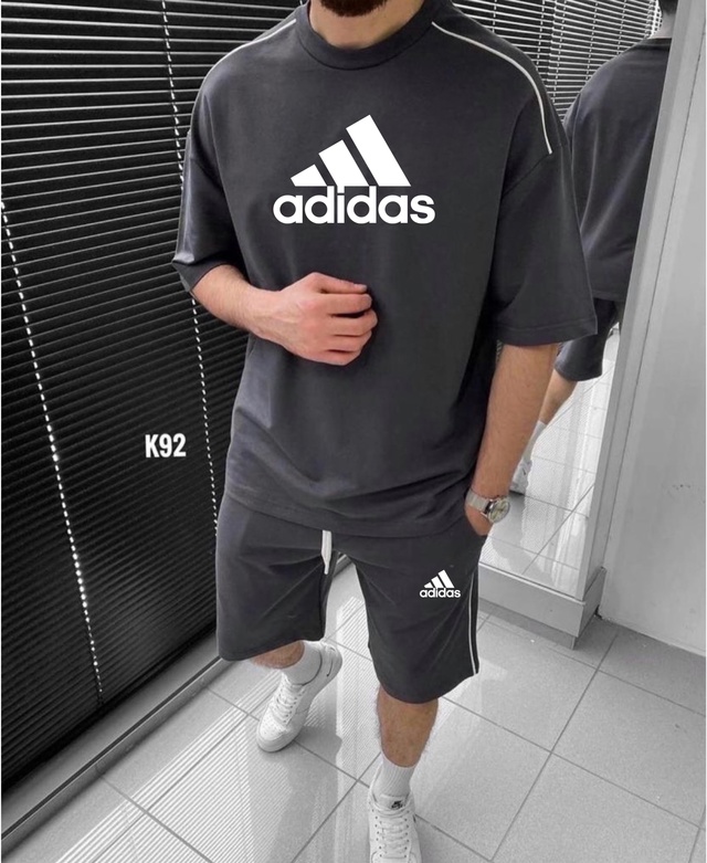 Спортивный костюм 22996649