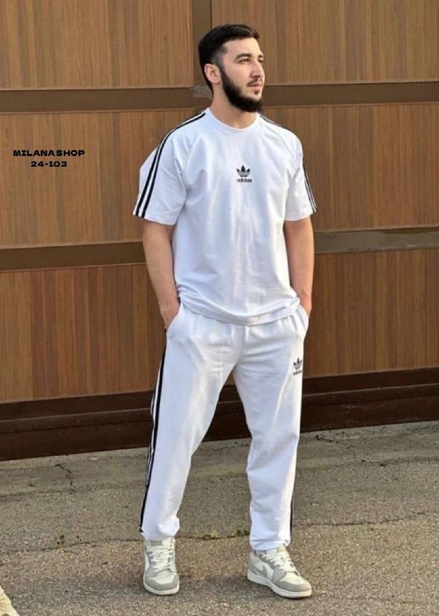 Спортивный костюм 22997601