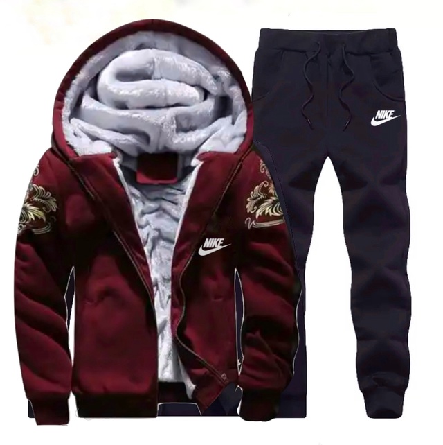 Спортивный костюм 22997390