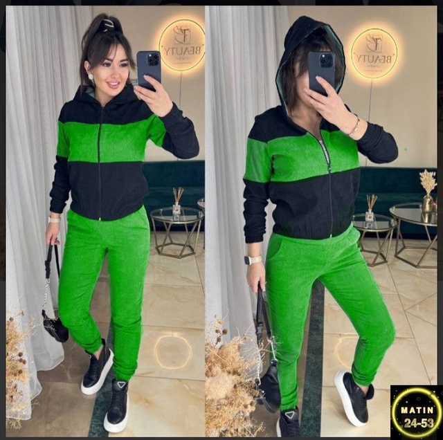 Спортивный костюм 22999575