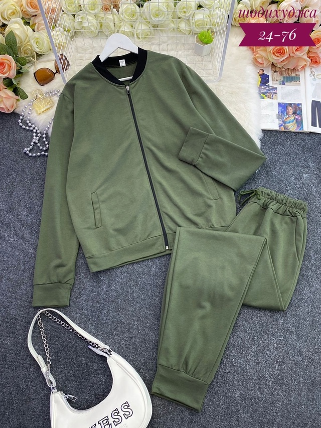 Спортивный костюм 23008260