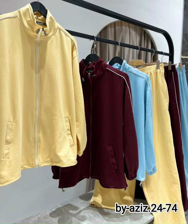 Спортивный костюм 23023051