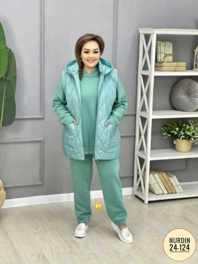 Спортивный костюм 23027875