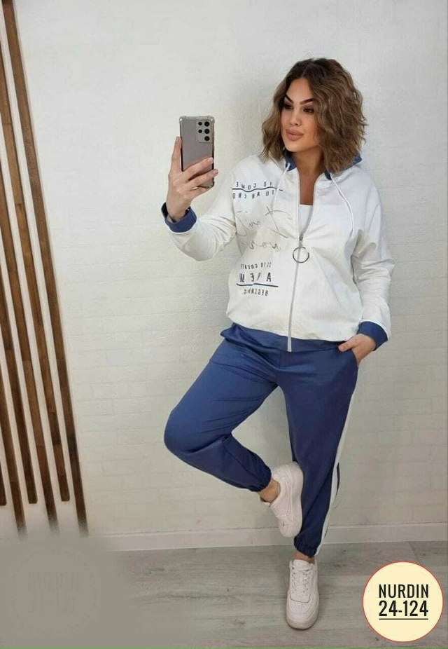 Спортивный костюм 23027654