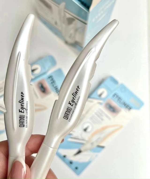 Подводка для вокруг глаз 23026808