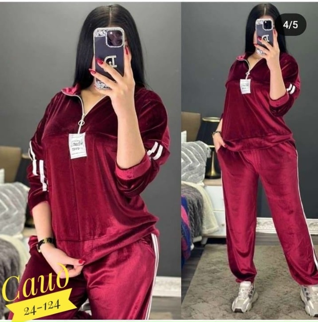 Спортивный костюм 23027797