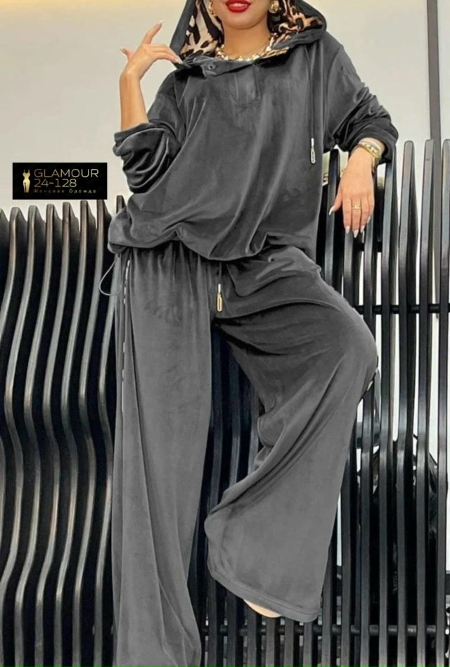 Спортивный костюм 23043323