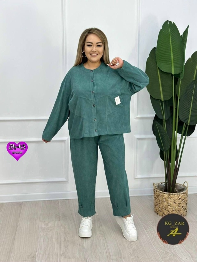 Спортивный костюм 23047909