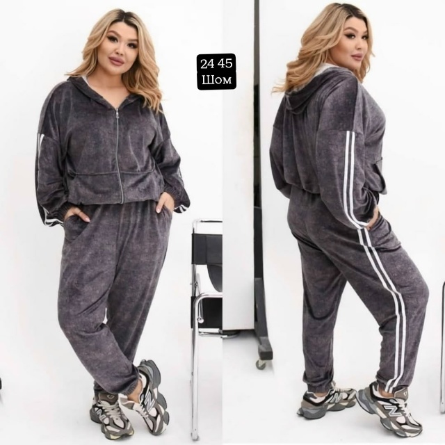 Спортивный костюм 23048276
