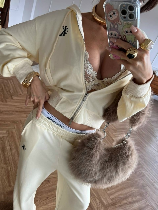 Костюм 23049910