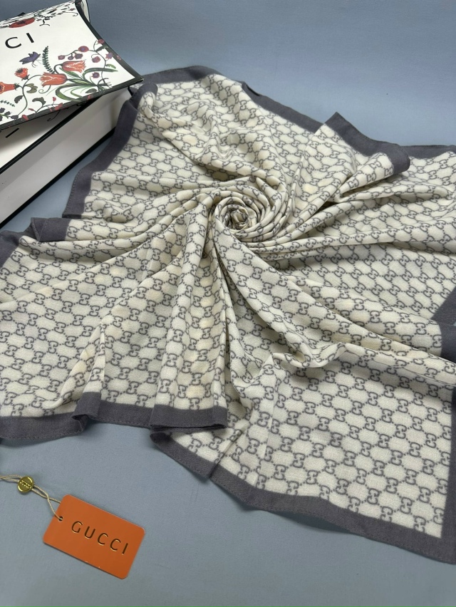 Платок 23050473