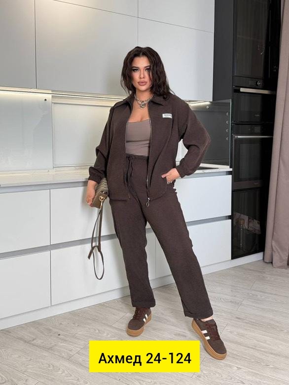 Спортивный костюм 23057191