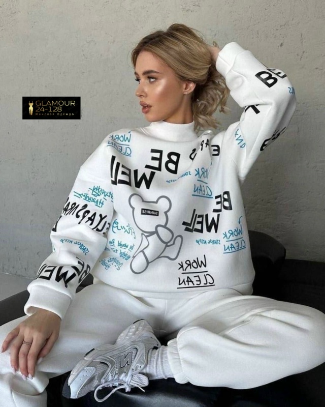 Спортивный костюм 23061493