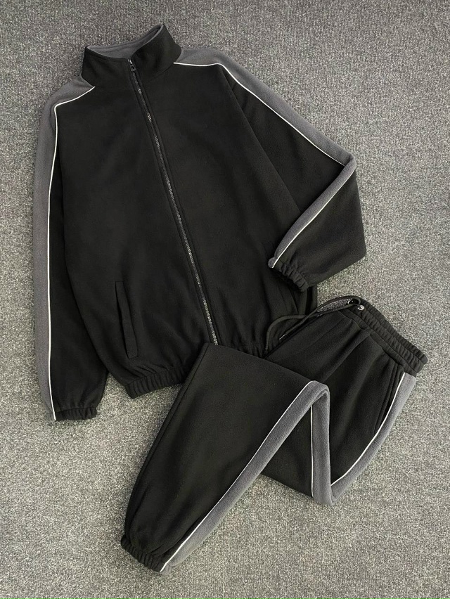 Спортивный костюм 23064688