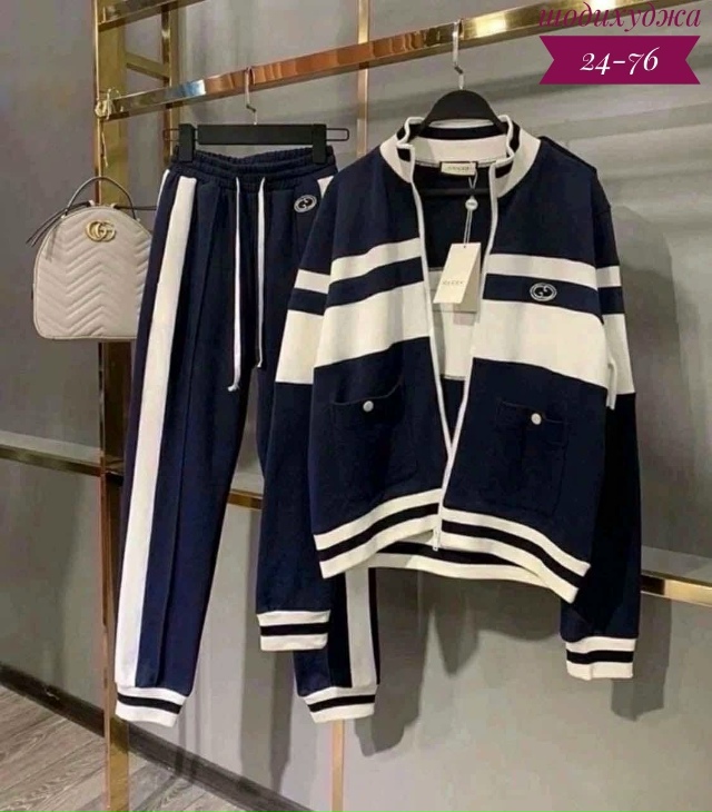 Спортивный костюм 23066377