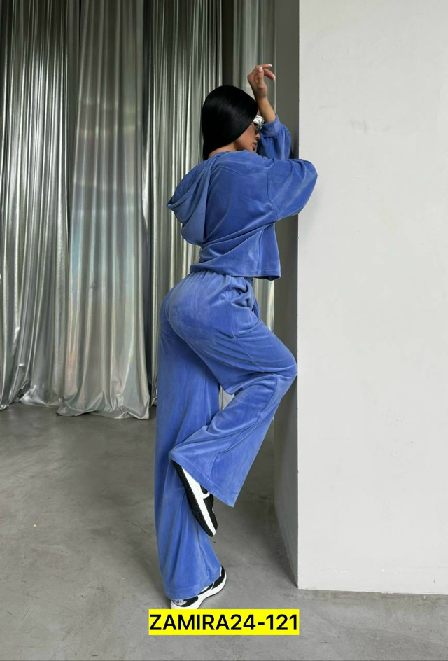 Спортивный костюм 23066789