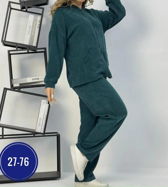 Спортивный костюм 23066979