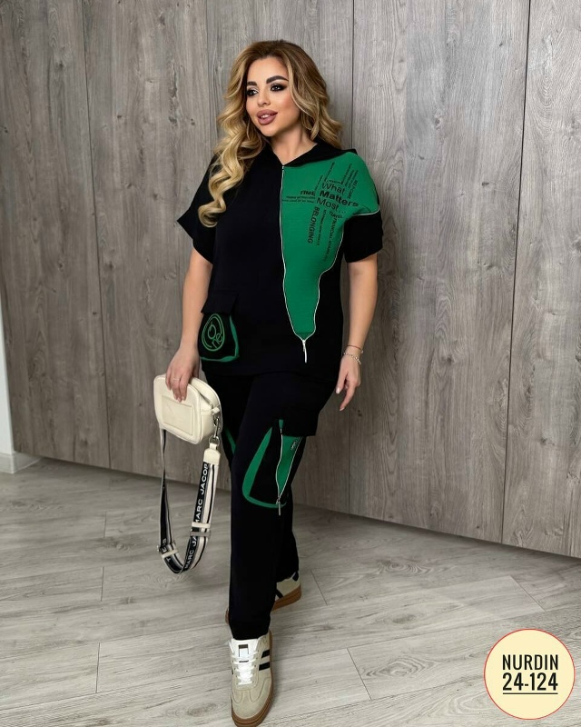 Спортивный костюм 23066917