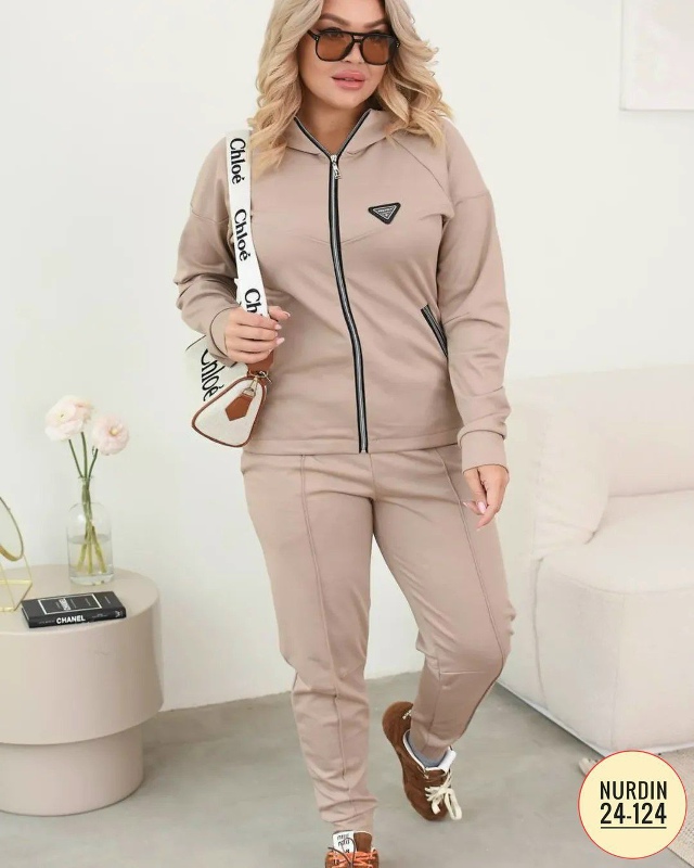 Спортивный костюм 23070398