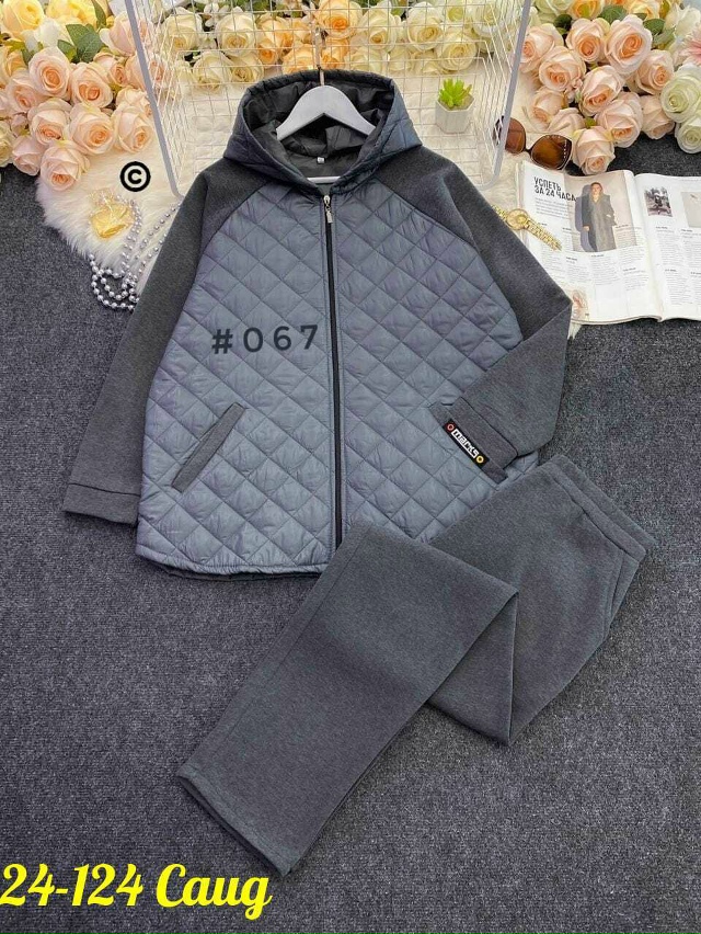 Спортивный костюм 23070680