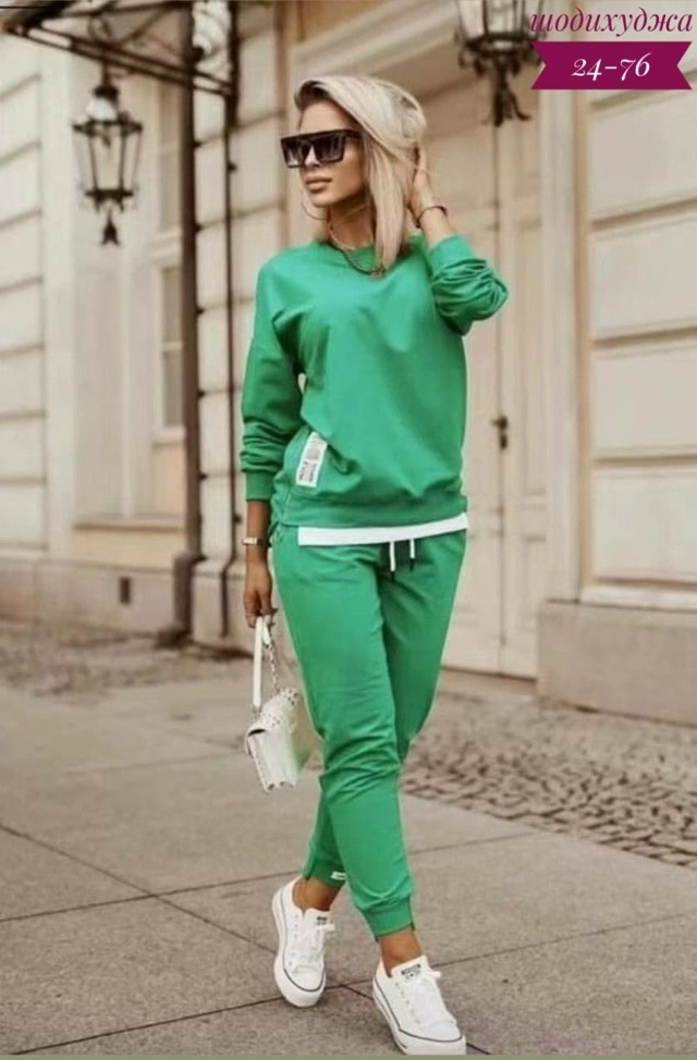 Спортивный костюм 23070734