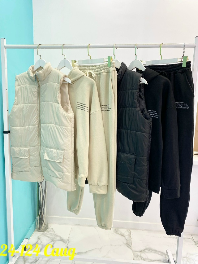 Спортивный костюм 23070677