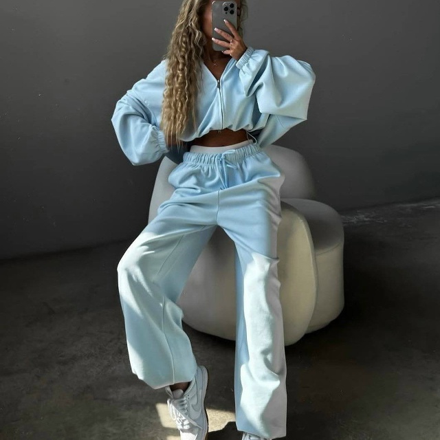 Спортивный костюм 23071724