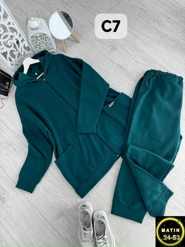 Спортивный костюм 23082881