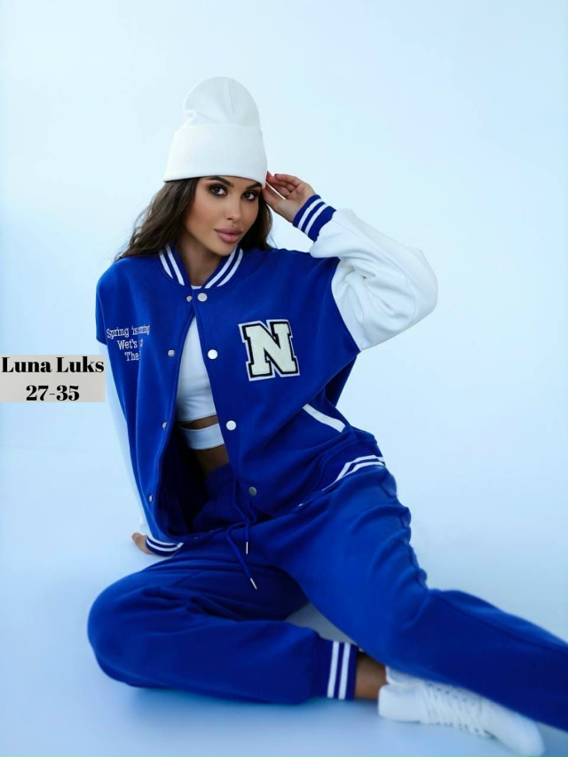 Спортивный костюм 23086987