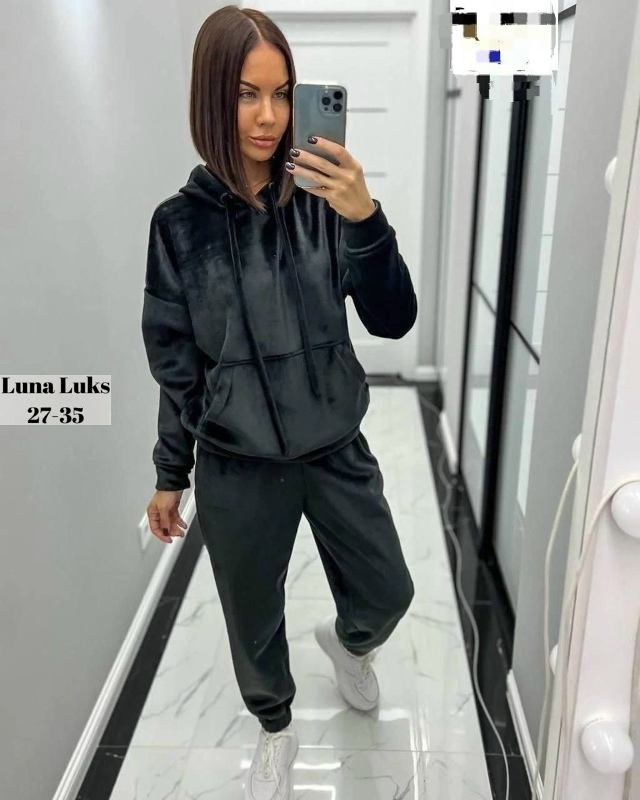 Спортивный костюм 23089307