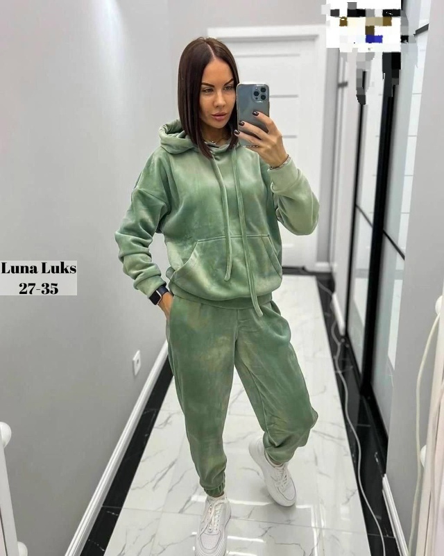 Спортивный костюм 23089307