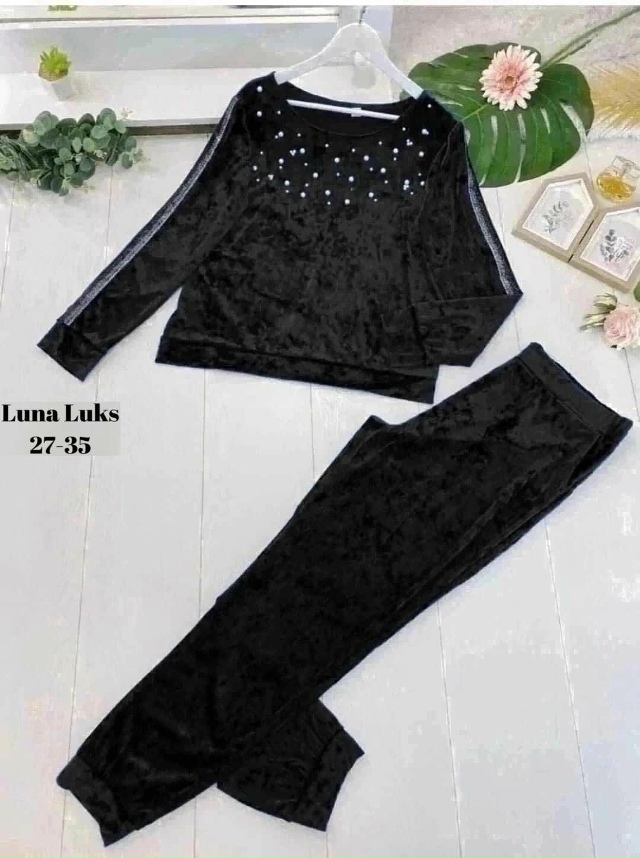 Спортивный костюм 23090784