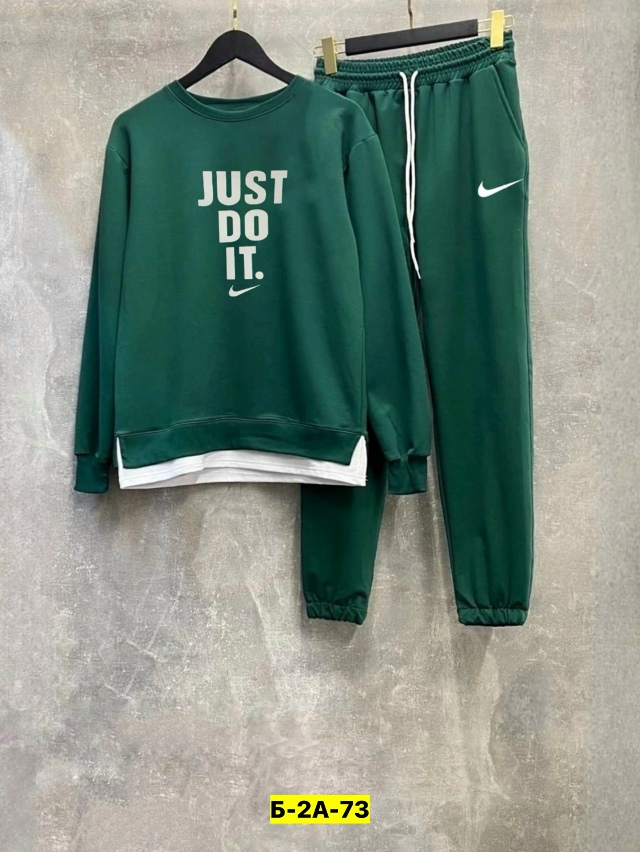 Спортивный костюм 23092638