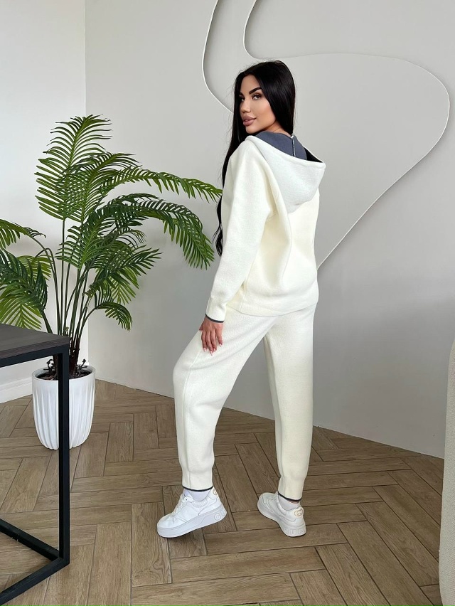 Костюм 23096419