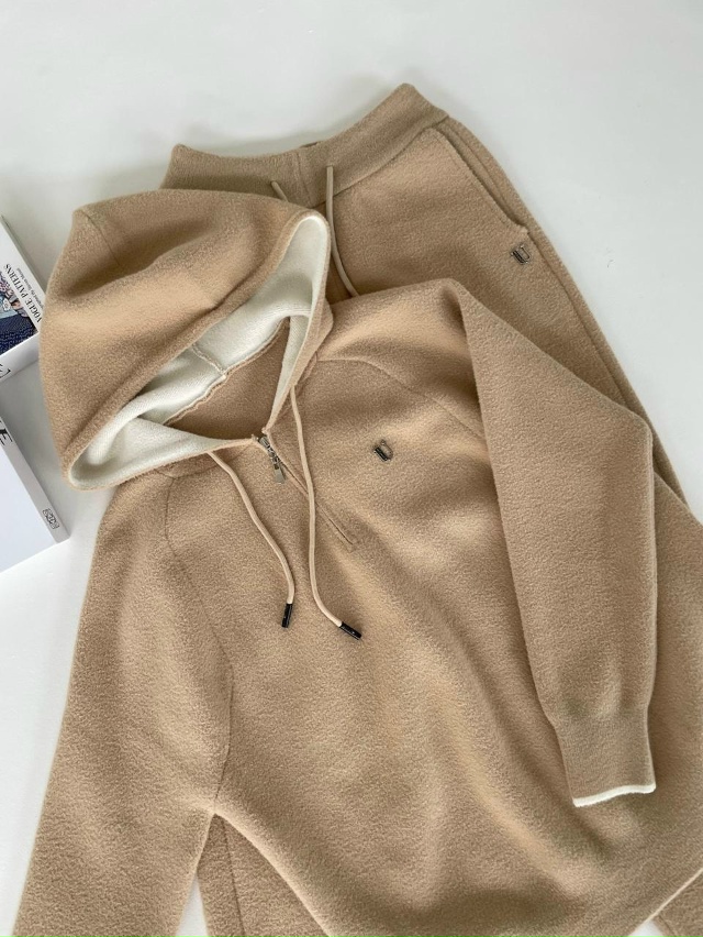 Костюм 23096420