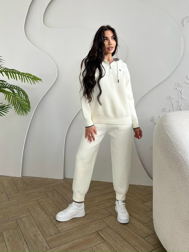 Костюм 23096419