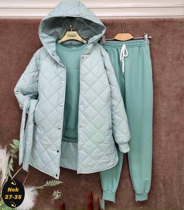 Спортивный костюм 23096746