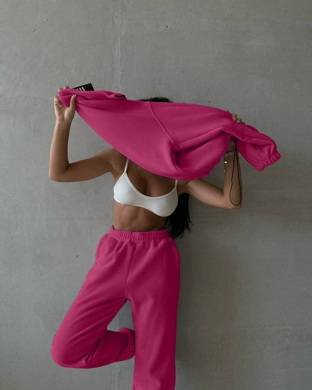 Спортивный костюм 23098407