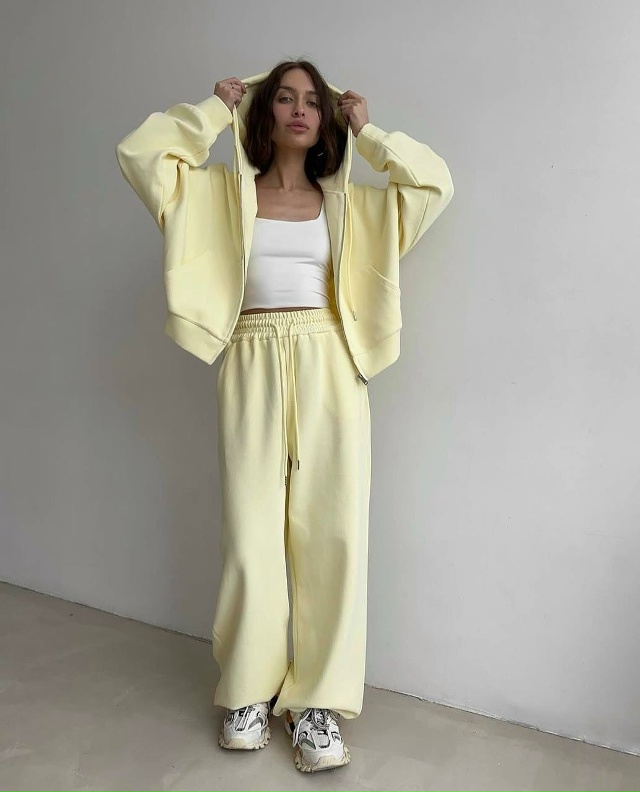 Спортивный костюм 23101192