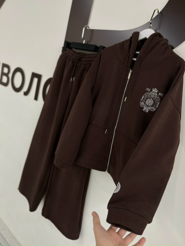 Спортивный костюм 23101277