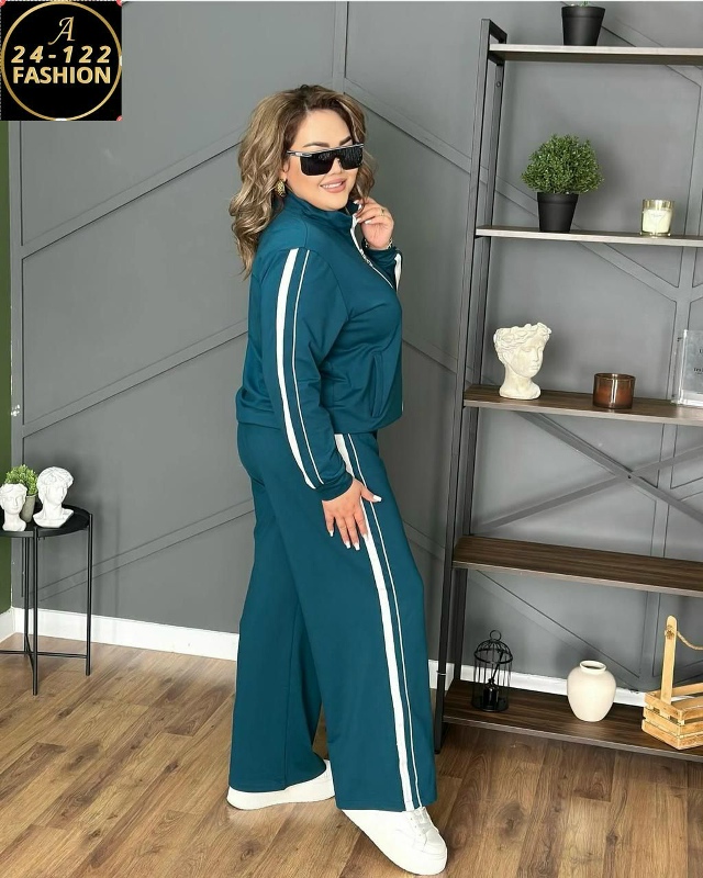 Спортивный костюм 23102873