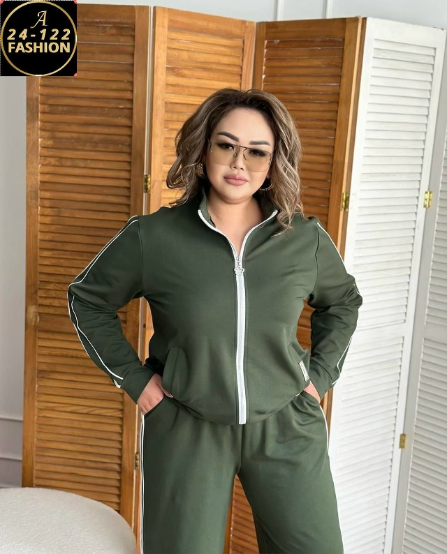 Спортивный костюм 23102873